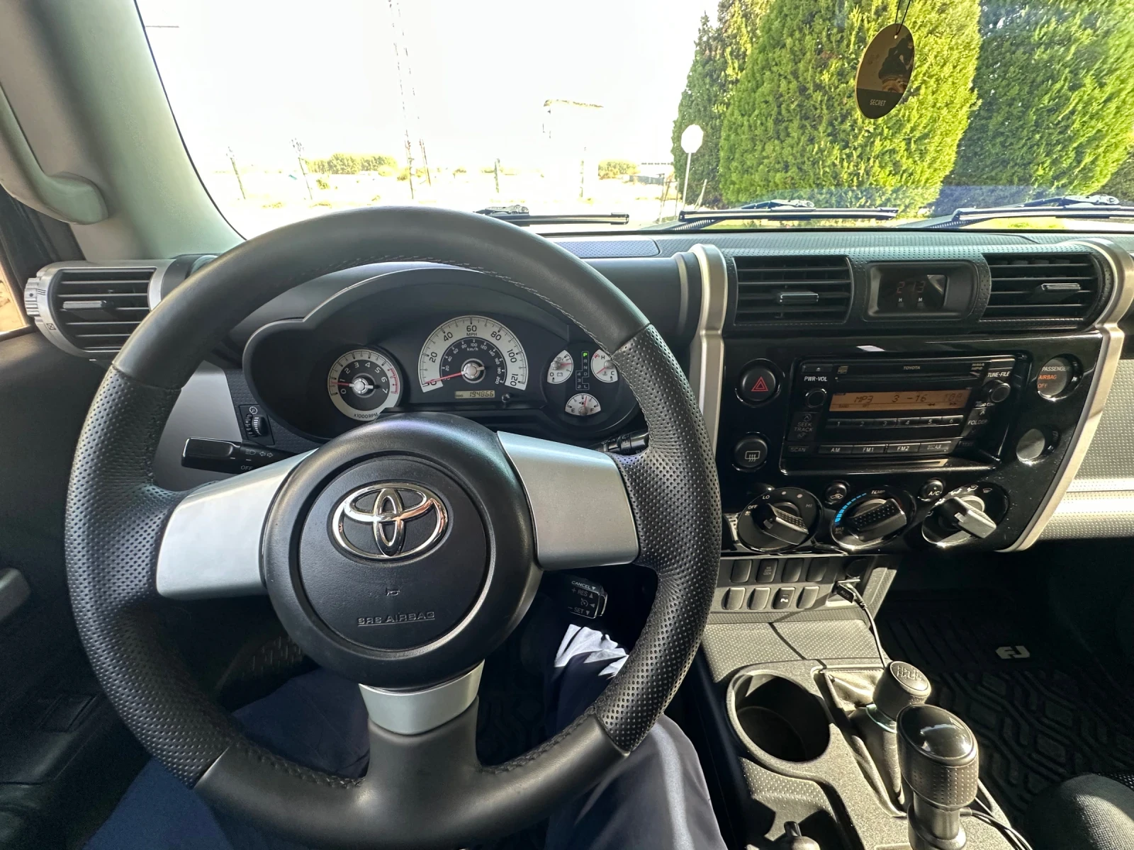 Toyota Fj cruiser, снимка 8 - Автомобили и джипове - 56724560