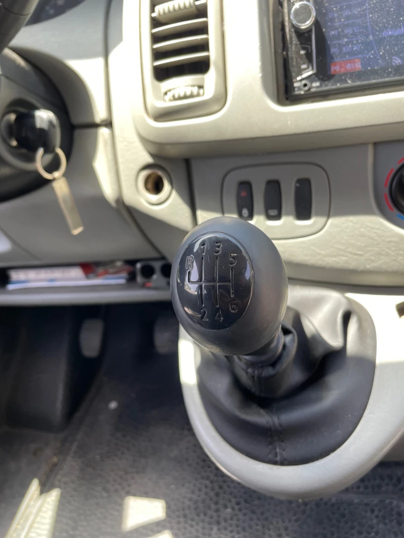 Renault Trafic 2.0 DCI, снимка 10 - Бусове и автобуси - 47540142