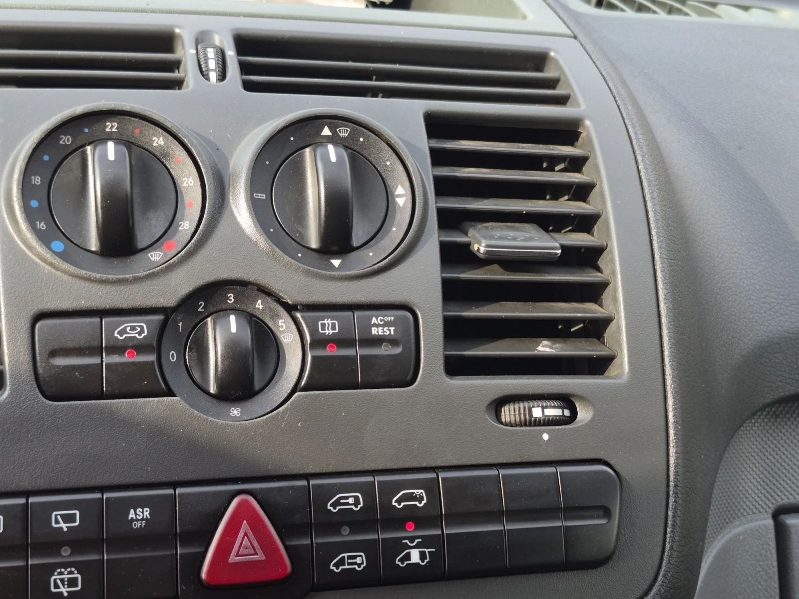 Mercedes-Benz Vito 4x4 AUTOMATIC , снимка 10 - Бусове и автобуси - 56520947