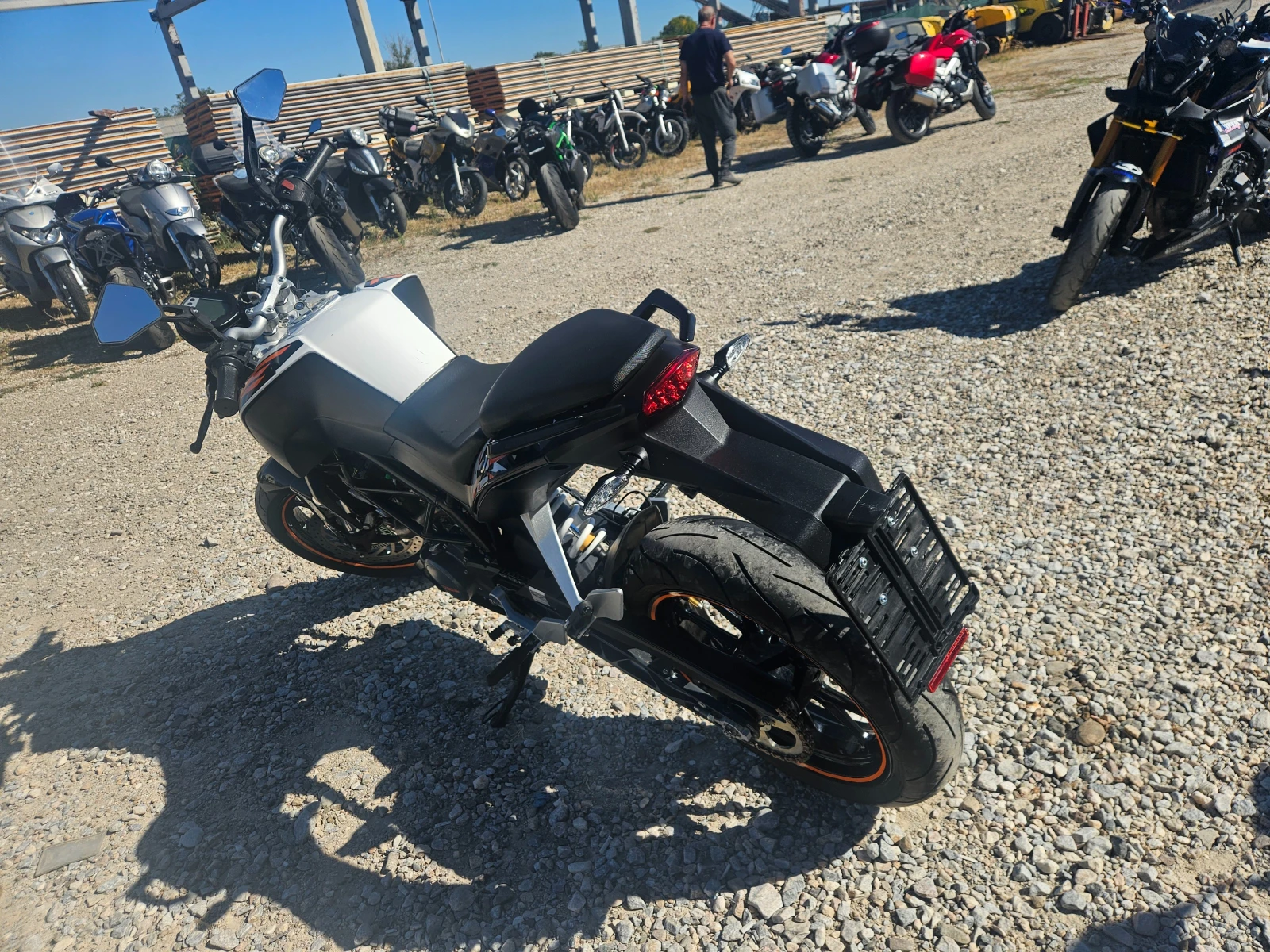 Ktm Duke 200-Лизинг Бартер, снимка 4 - Мотоциклети и мототехника - 56360467