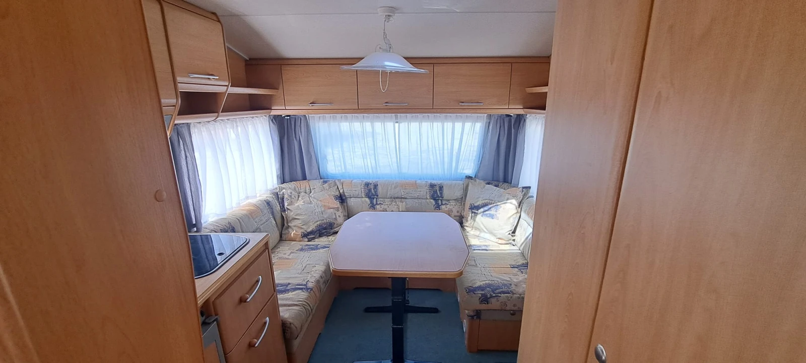 Каравана Knaus 460, снимка 8 - Каравани и кемпери - 55695726