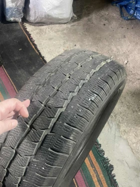 Гуми Зимни 235/65R16, снимка 1