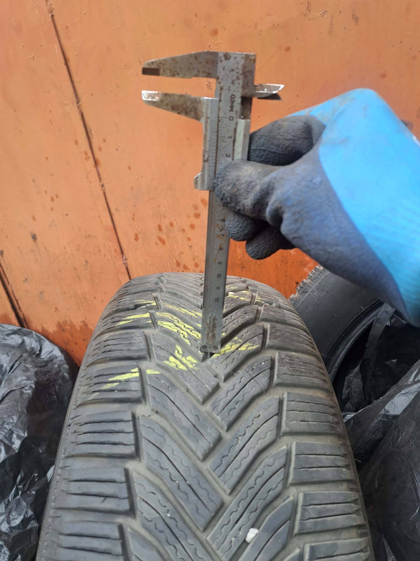  215/55R17 | Mobile.bg   1