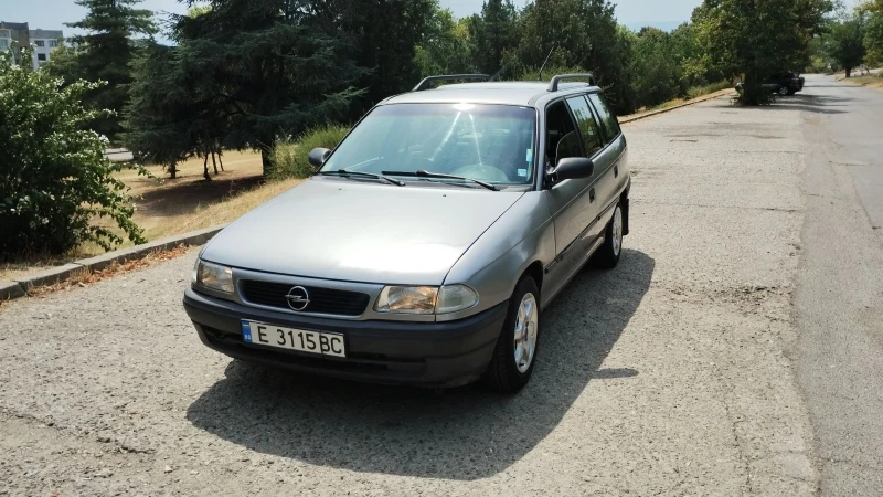 Opel Astra 1.6 16v, снимка 2 - Автомобили и джипове - 47012728