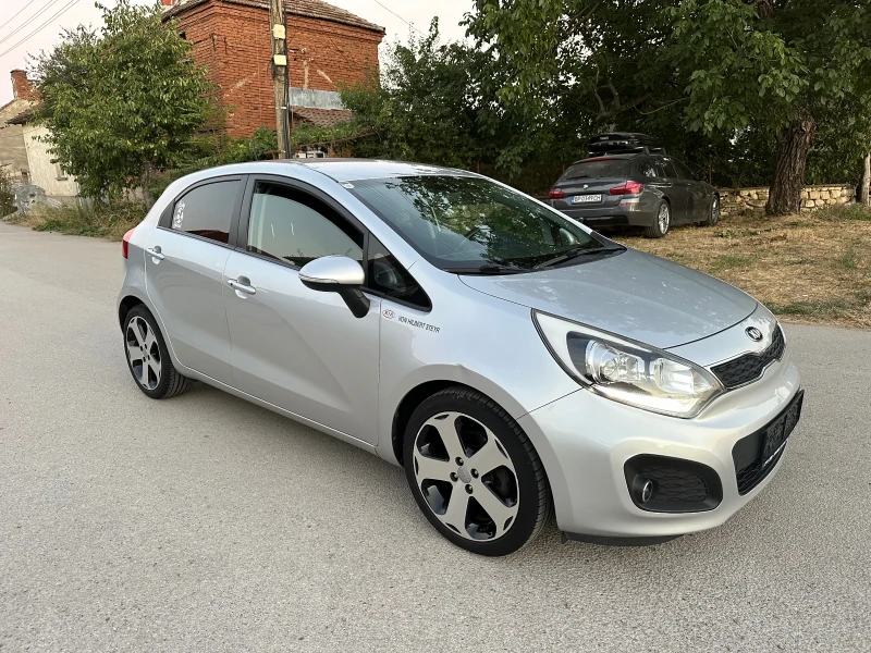 Kia Rio 1.4i, снимка 3 - Автомобили и джипове - 47616078