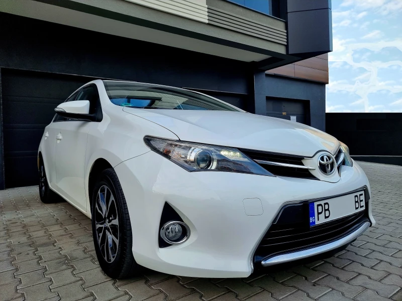 Toyota Auris * 1.6* 132PS* Multimedia* Kamera, снимка 4 - Автомобили и джипове - 48264341