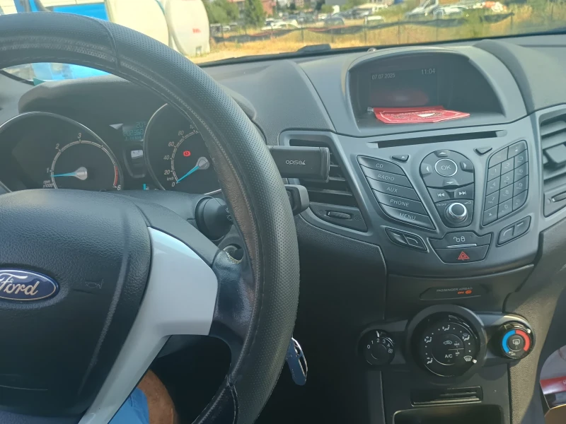 Ford Fiesta, снимка 7 - Автомобили и джипове - 52942359