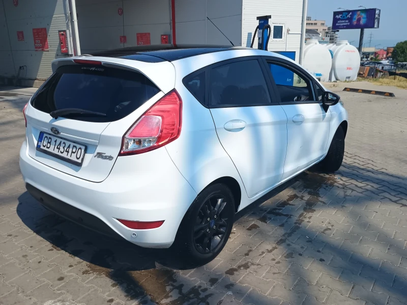 Ford Fiesta, снимка 2 - Автомобили и джипове - 52942359