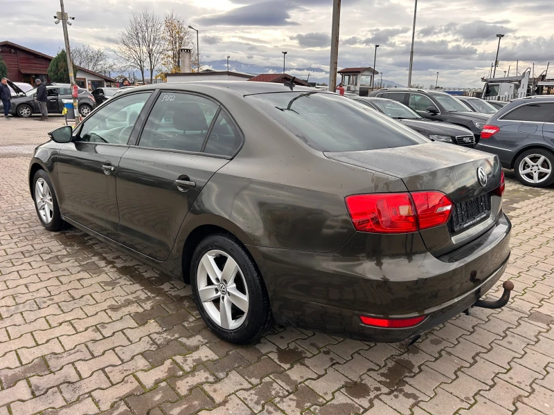 VW Jetta 1.2TSI NAVI EURO 5, снимка 8 - Автомобили и джипове - 52365295