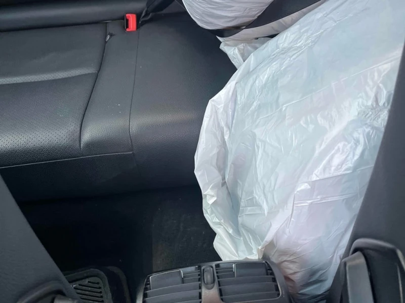 Mercedes-Benz C 250 * CARFAX * ЦЕНА ДО БГ, снимка 11 - Автомобили и джипове - 53044246