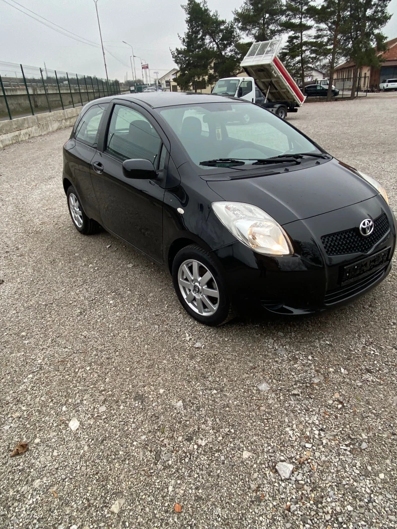 Toyota Yaris 1.0VVTI, снимка 3 - Автомобили и джипове - 53145282