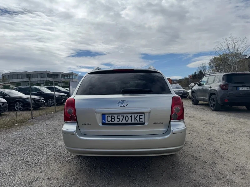 Toyota Avensis  - изображение 7