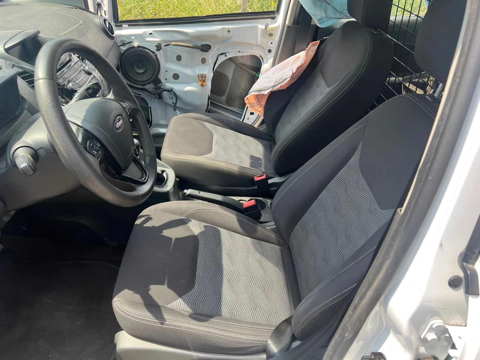 Ford Ka plus 1.2i - изображение 5