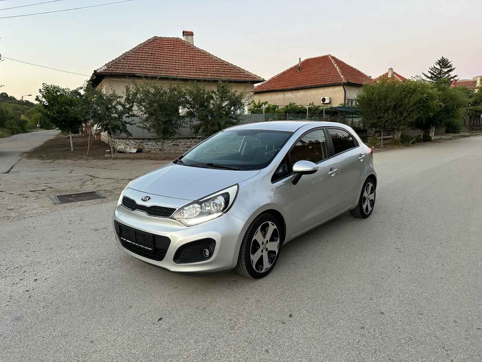 Kia Rio 1.4i - [1] 