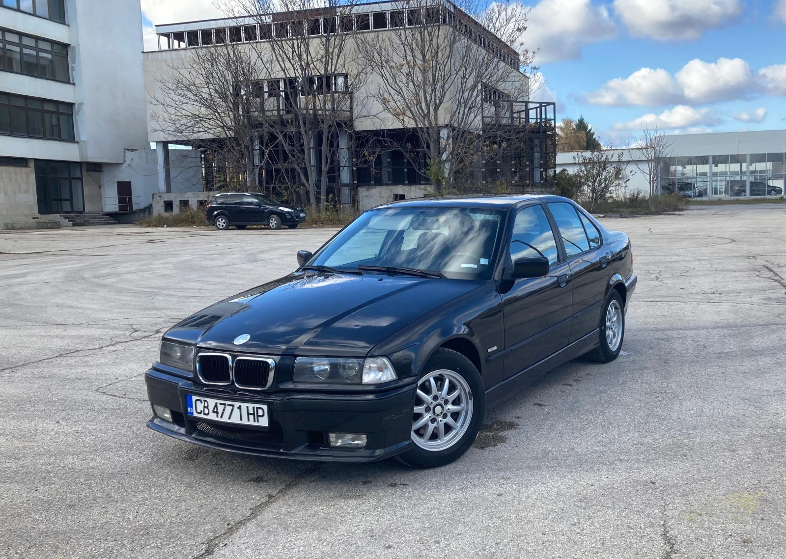 BMW 320  - изображение 7