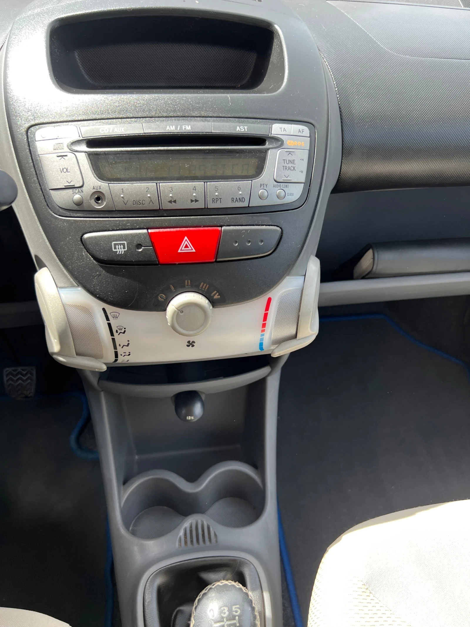 Toyota Aygo 1.0 - изображение 10