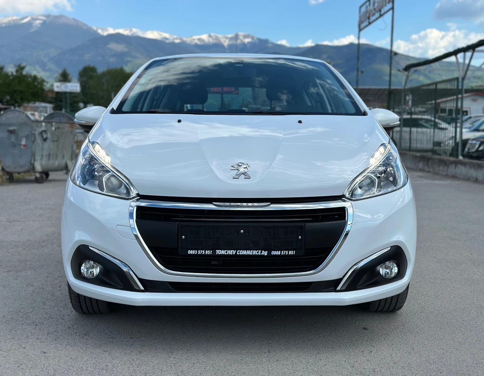 Peugeot 208 1.2i-EURO-6B-99.000km-NEW-TOP-FULL-LED - изображение 2