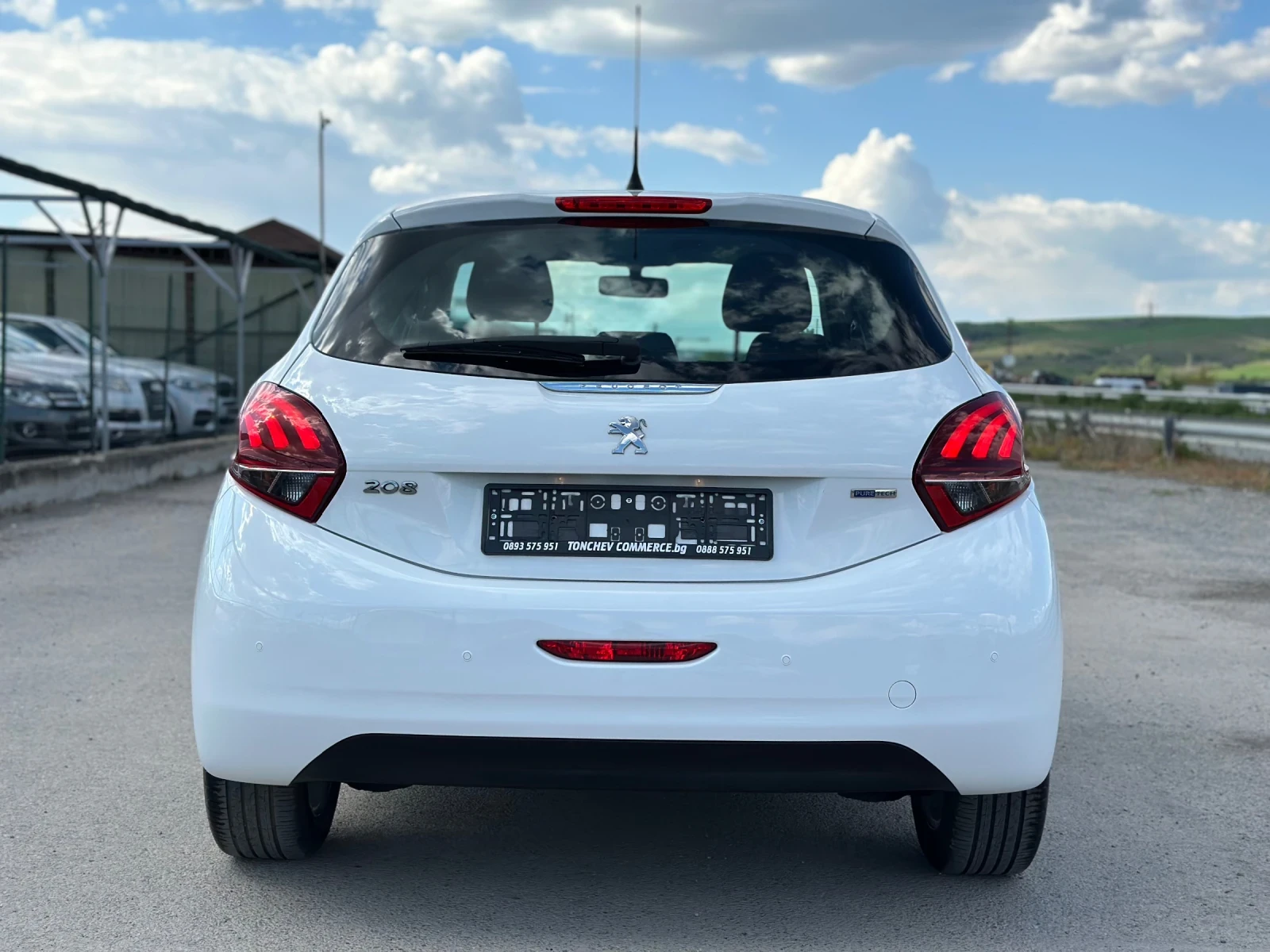 Peugeot 208 1.2i-EURO-6B-99.000km-NEW-TOP-FULL-LED - изображение 5