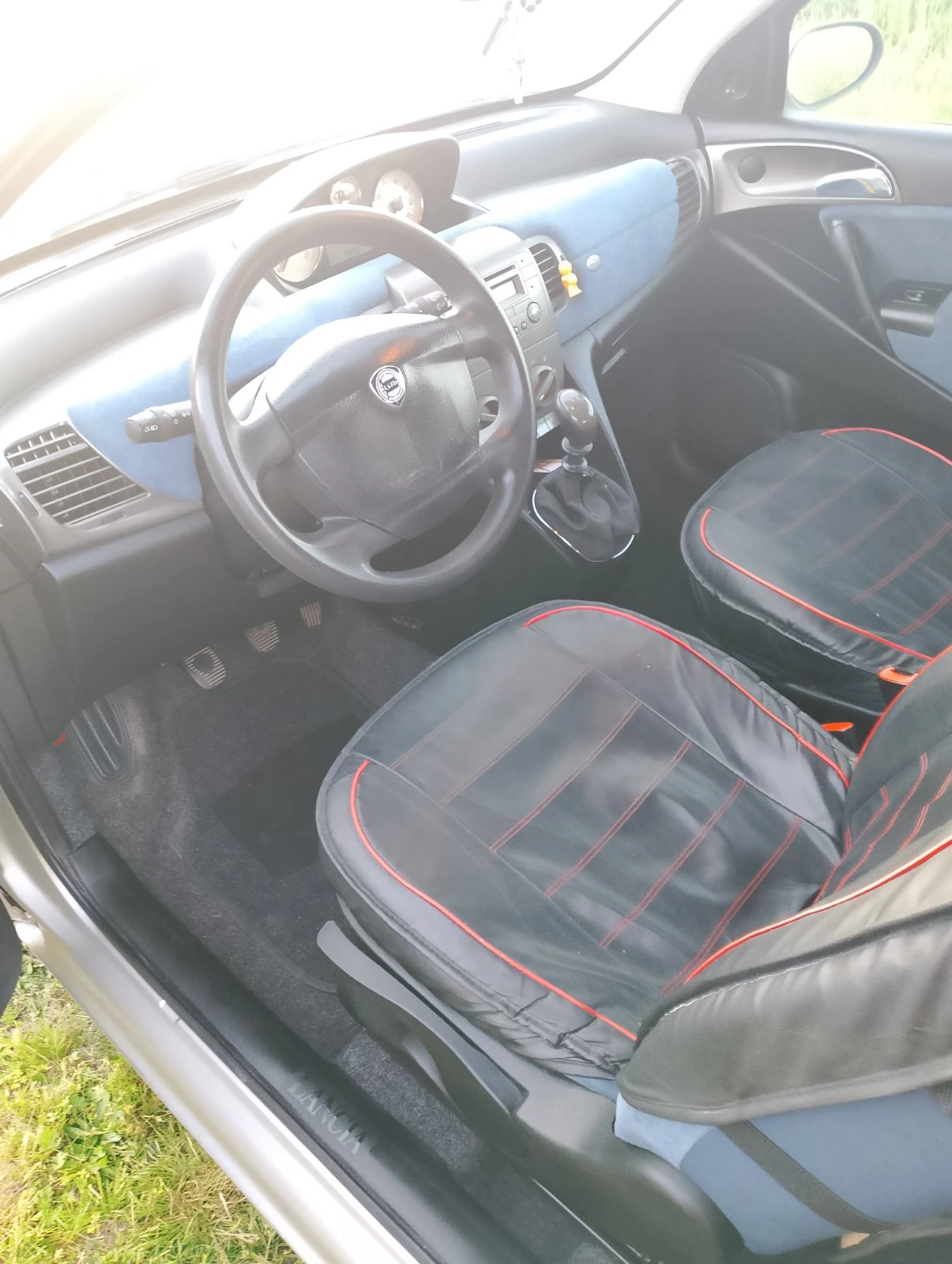 Lancia Ypsilon 1.2 - изображение 8