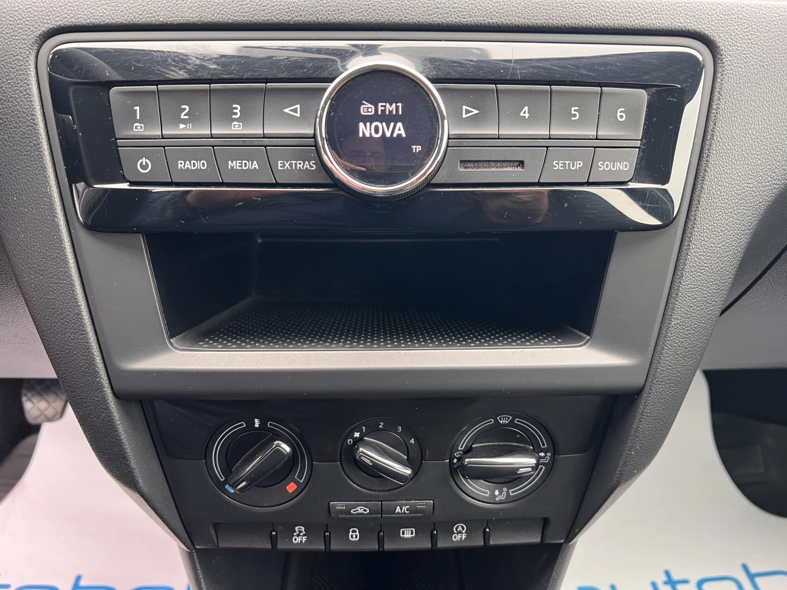 Skoda Rapid Ambition/1.6TDI/116K.C./5MT/N1 | Mobile.bg — изображение 13
