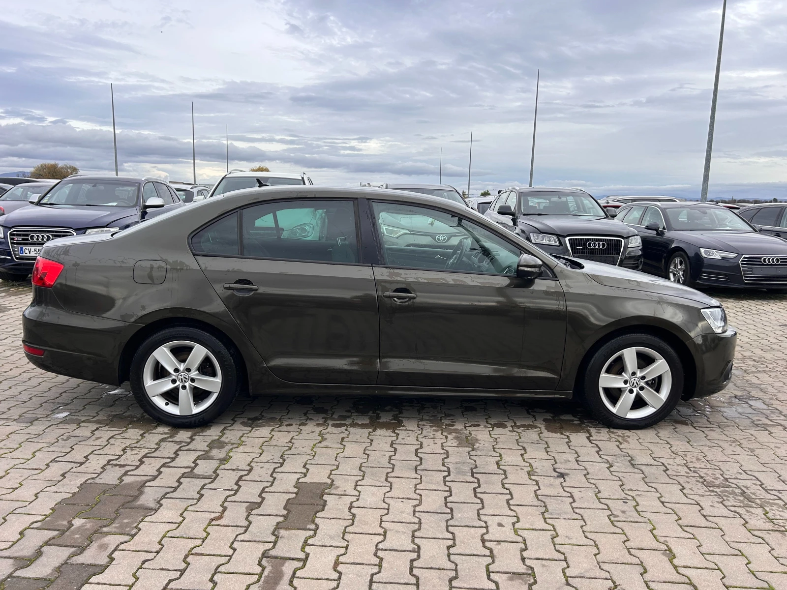 VW Jetta 1.2TSI NAVI EURO 5 | Mobile.bg   5