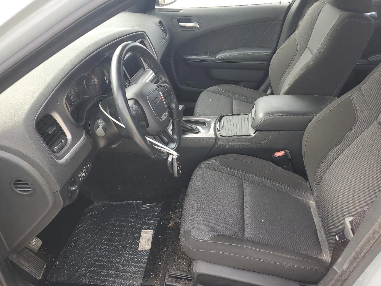 Dodge Charger SXT - изображение 7