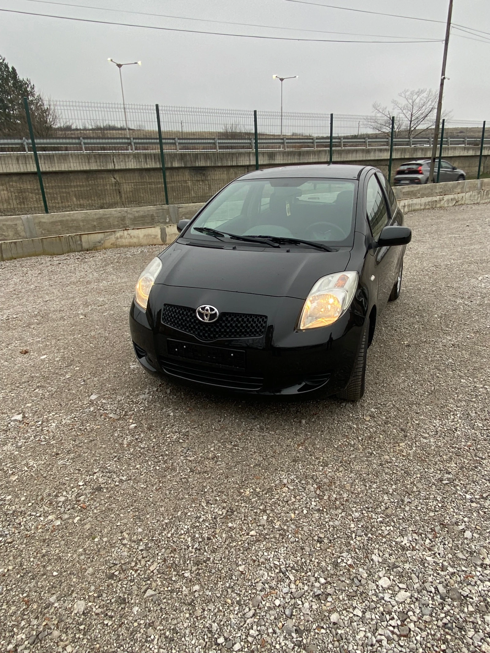 Toyota Yaris 1.0VVTI | Mobile.bg � ����������� 2