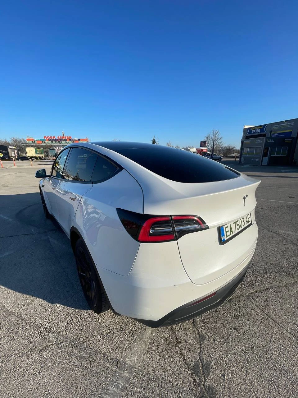 Tesla Model Y Dual motor, снимка 8 - Автомобили и джипове - 53754567