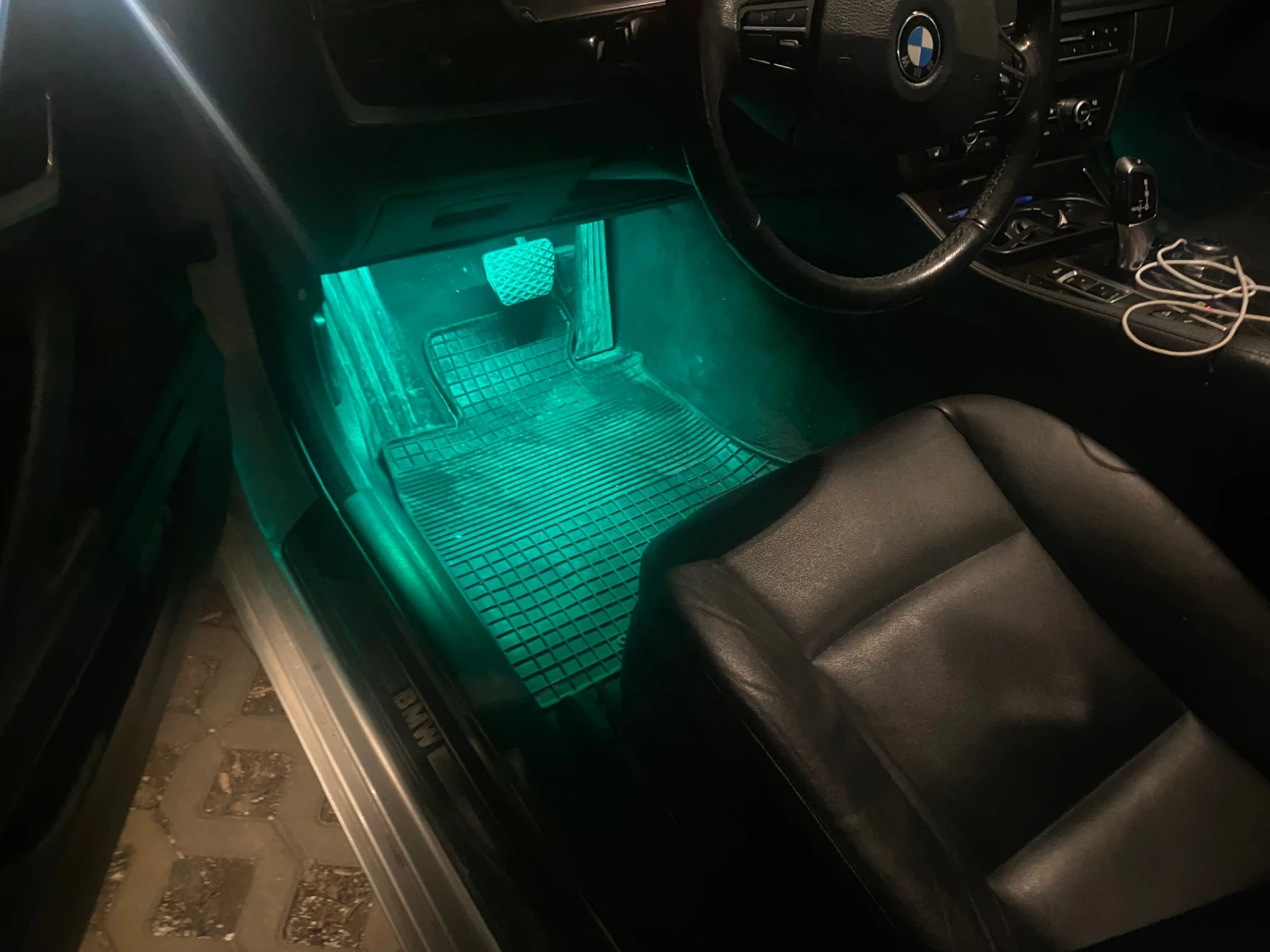 BMW 528, снимка 10 - Автомобили и джипове - 53878201