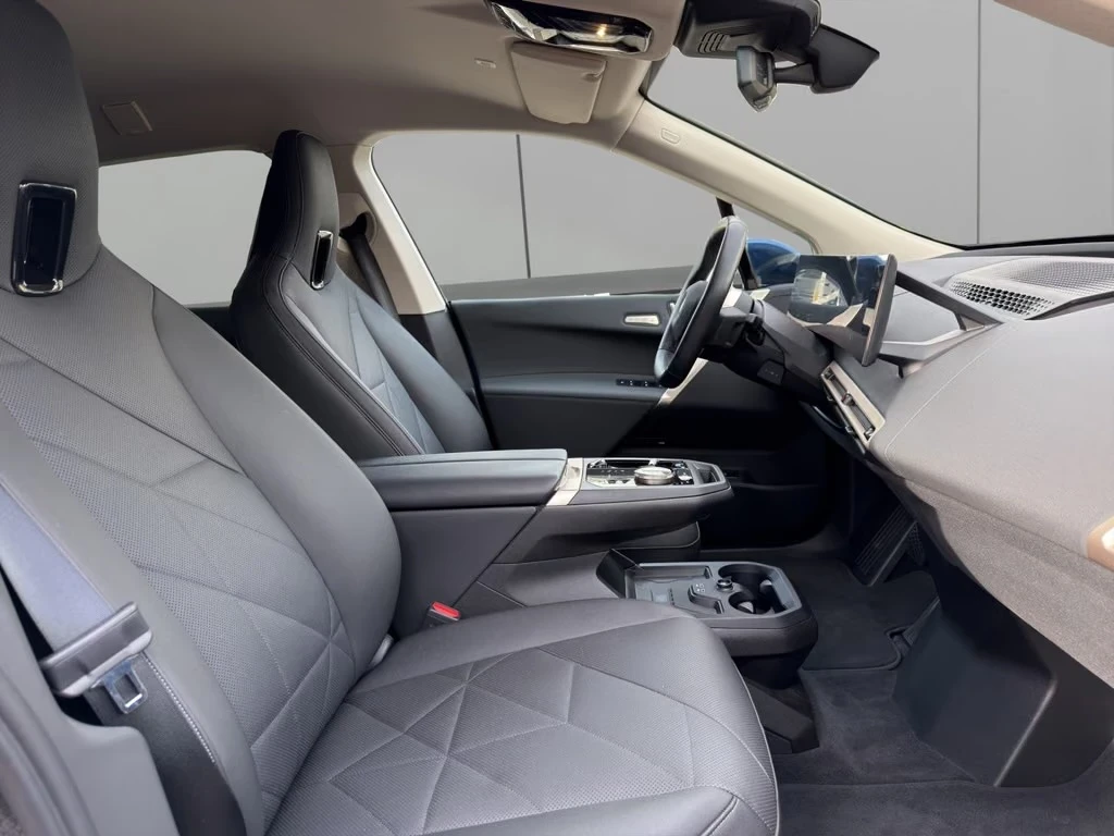 BMW iX 40 xDrive M Sport  Laser H/K HUD Soft  Keyless 360, снимка 4 - Автомобили и джипове - 55715585