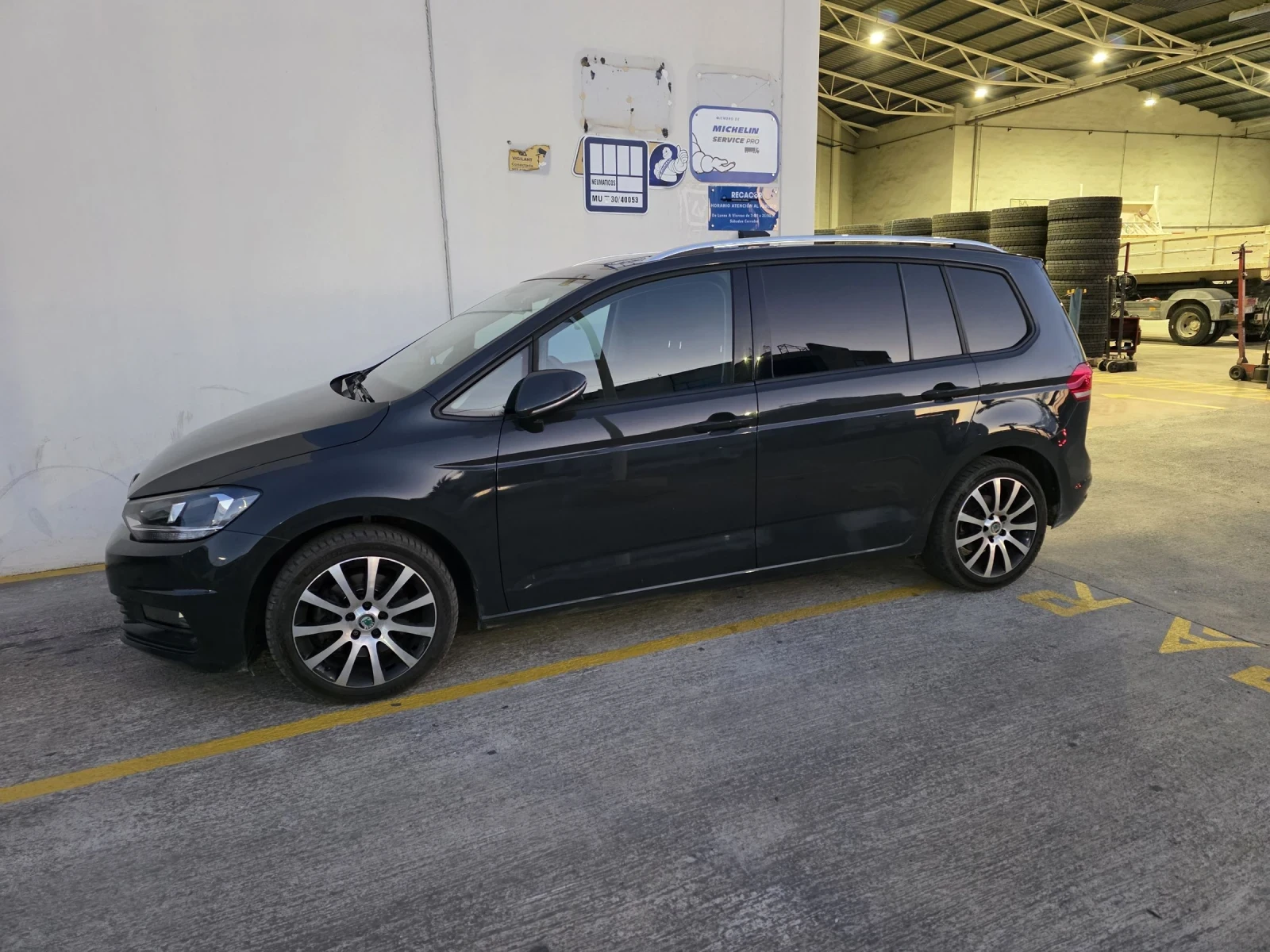 VW Touran 2.0tdi 150hp 7DSG 5T, снимка 5 - Автомобили и джипове - 54556896