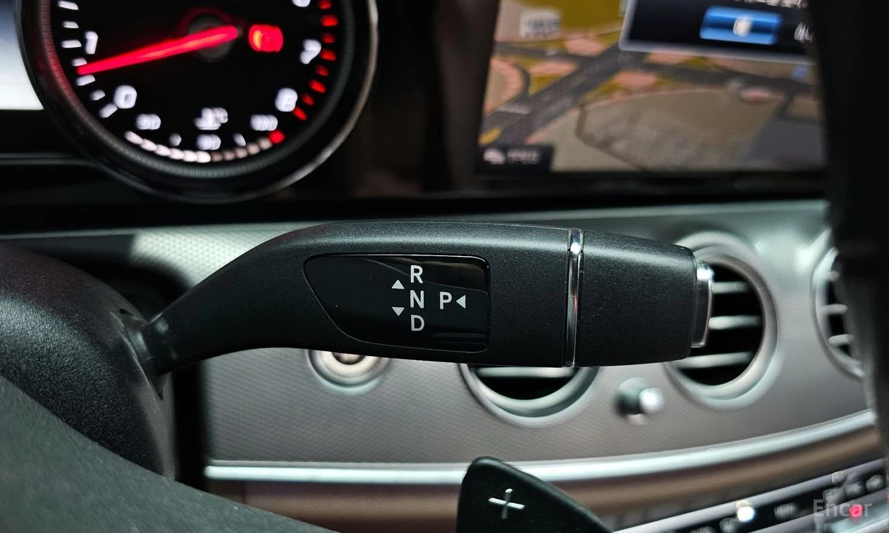 Mercedes-Benz E 250 AVANTGARDE* LANE* ASSIST* 360КАМЕРА* ПОДГРЕВ* , снимка 9 - Автомобили и джипове - 54657668