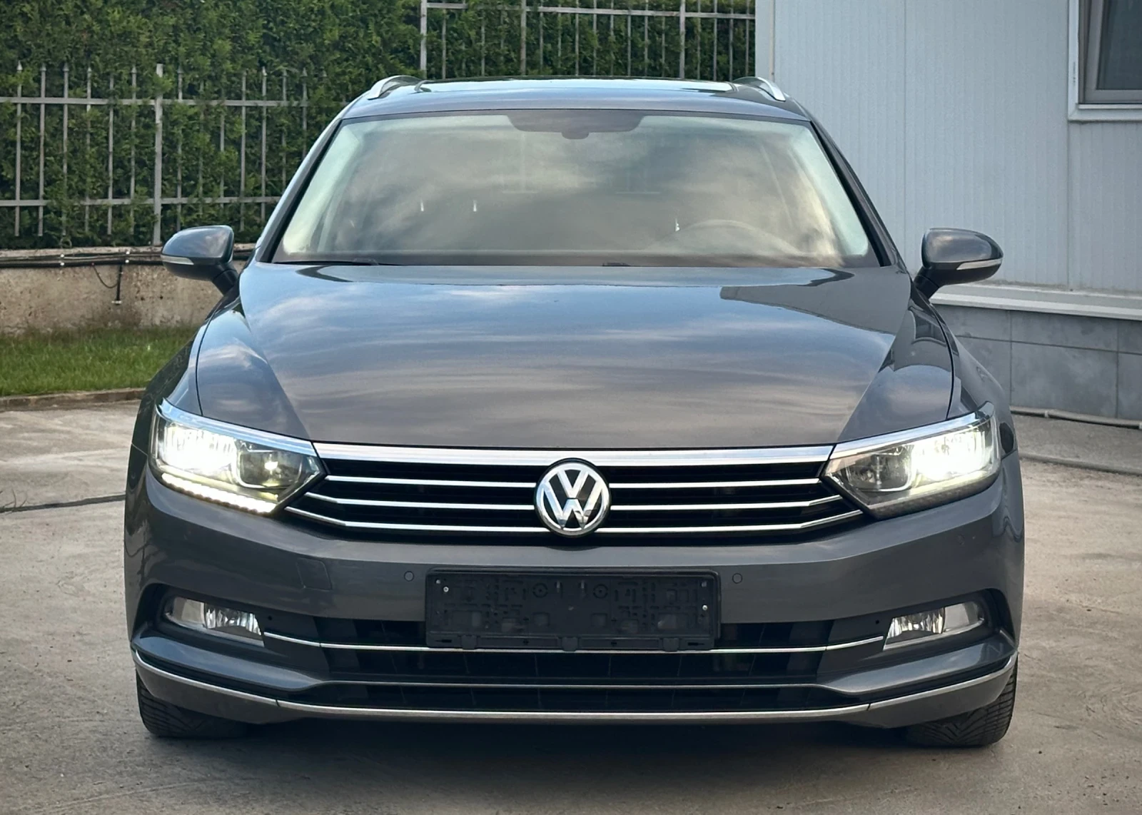 VW Passat 2.0TDI 190кс HIGHLINE* DSG* Дигитал* Подгрев* Дист, снимка 3 - Автомобили и джипове - 55016025