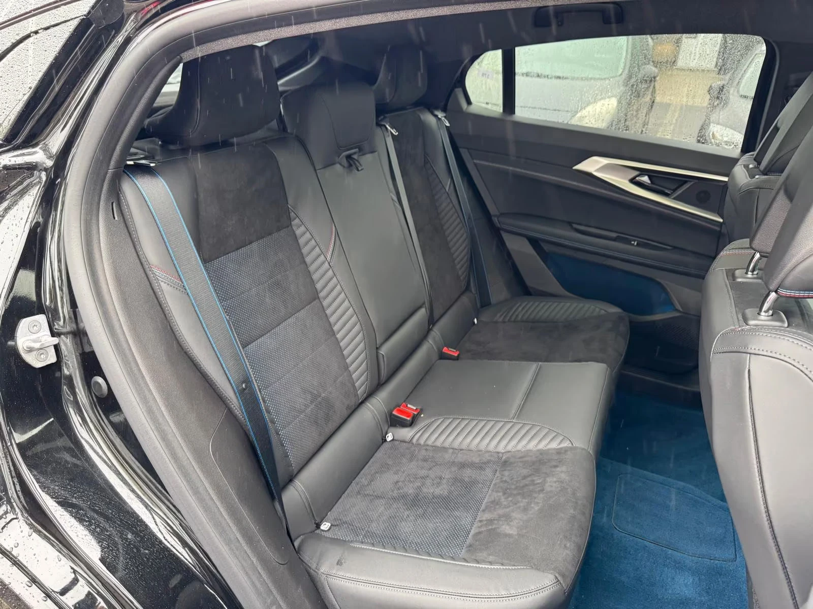 Renault Rafale PHEV/300HP/ESPIRITALPINE/4X4/360/HUD/PANO/MEM/635z, снимка 14 - Автомобили и джипове - 55402589