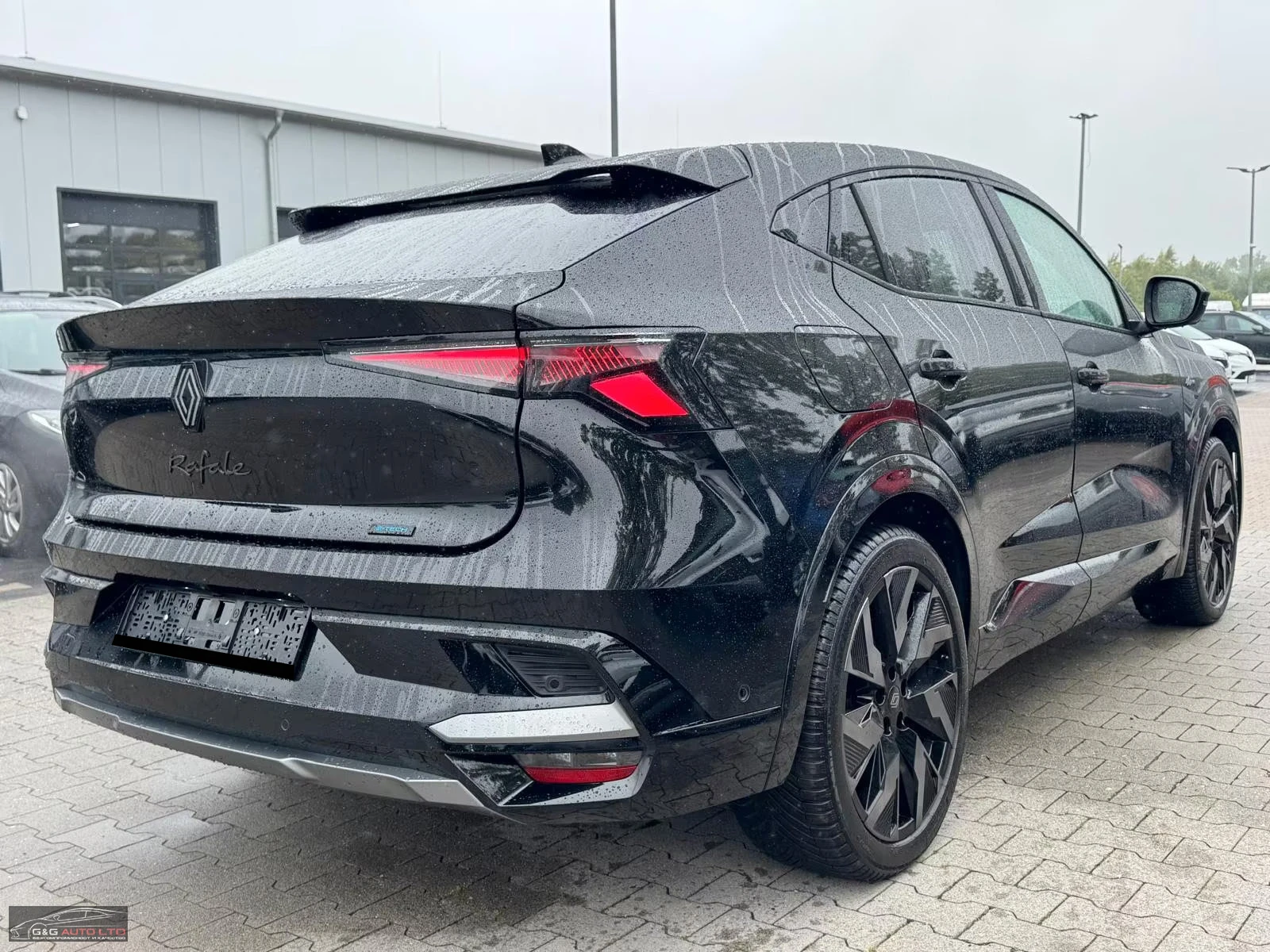 Renault Rafale PHEV/300HP/ESPIRITALPINE/4X4/360/HUD/PANO/MEM/635z, снимка 6 - Автомобили и джипове - 55402589