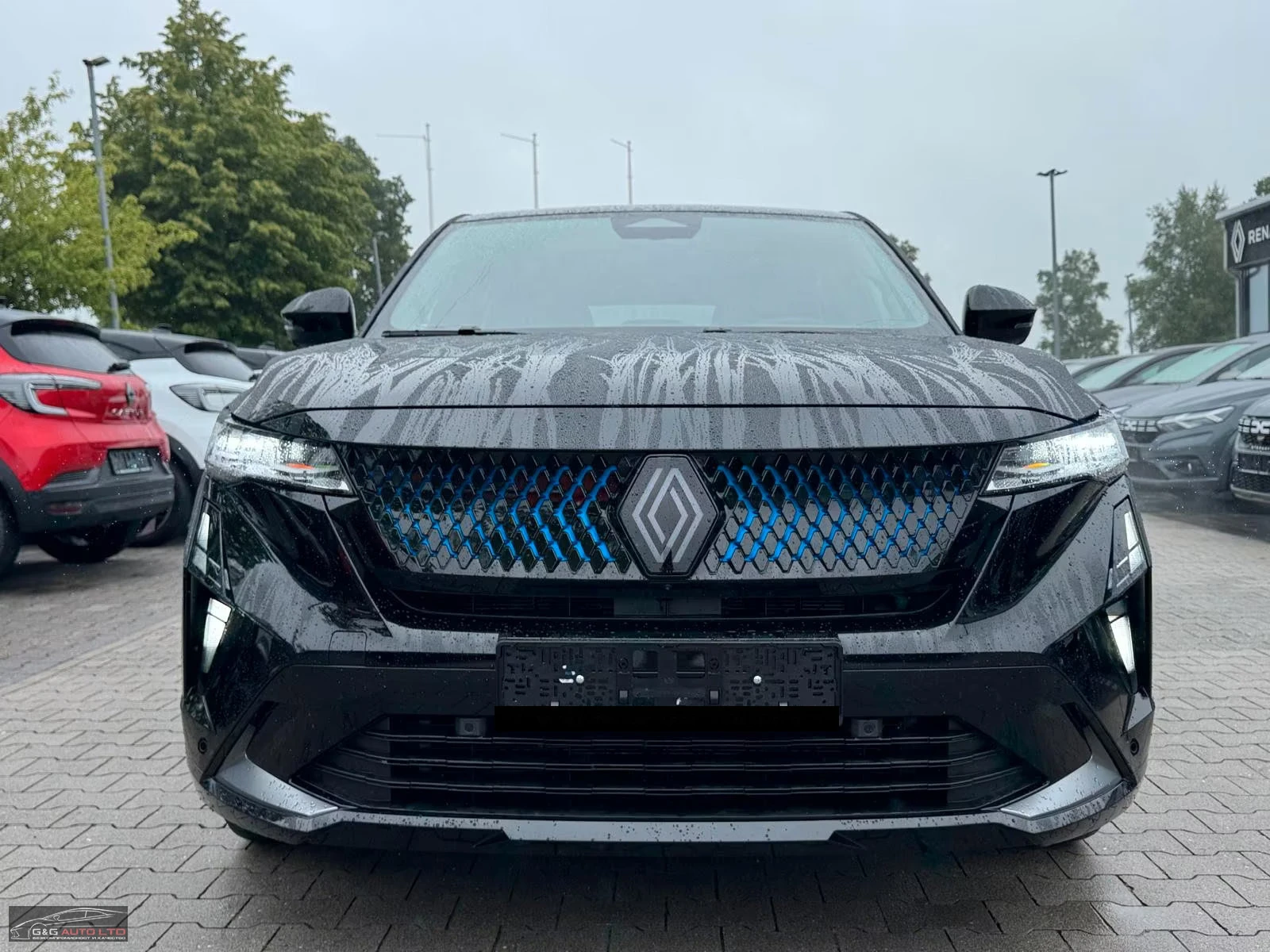 Renault Rafale PHEV/300HP/ESPIRITALPINE/4X4/360/HUD/PANO/MEM/635z, снимка 2 - Автомобили и джипове - 55402589