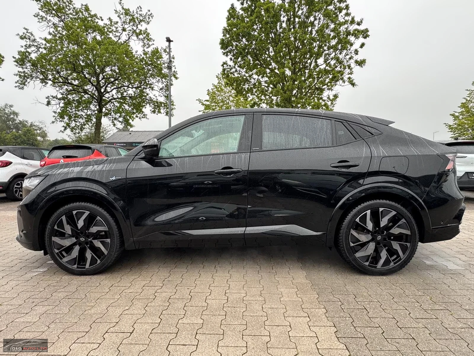 Renault Rafale PHEV/300HP/ESPIRITALPINE/4X4/360/HUD/PANO/MEM/635z, снимка 3 - Автомобили и джипове - 55402589
