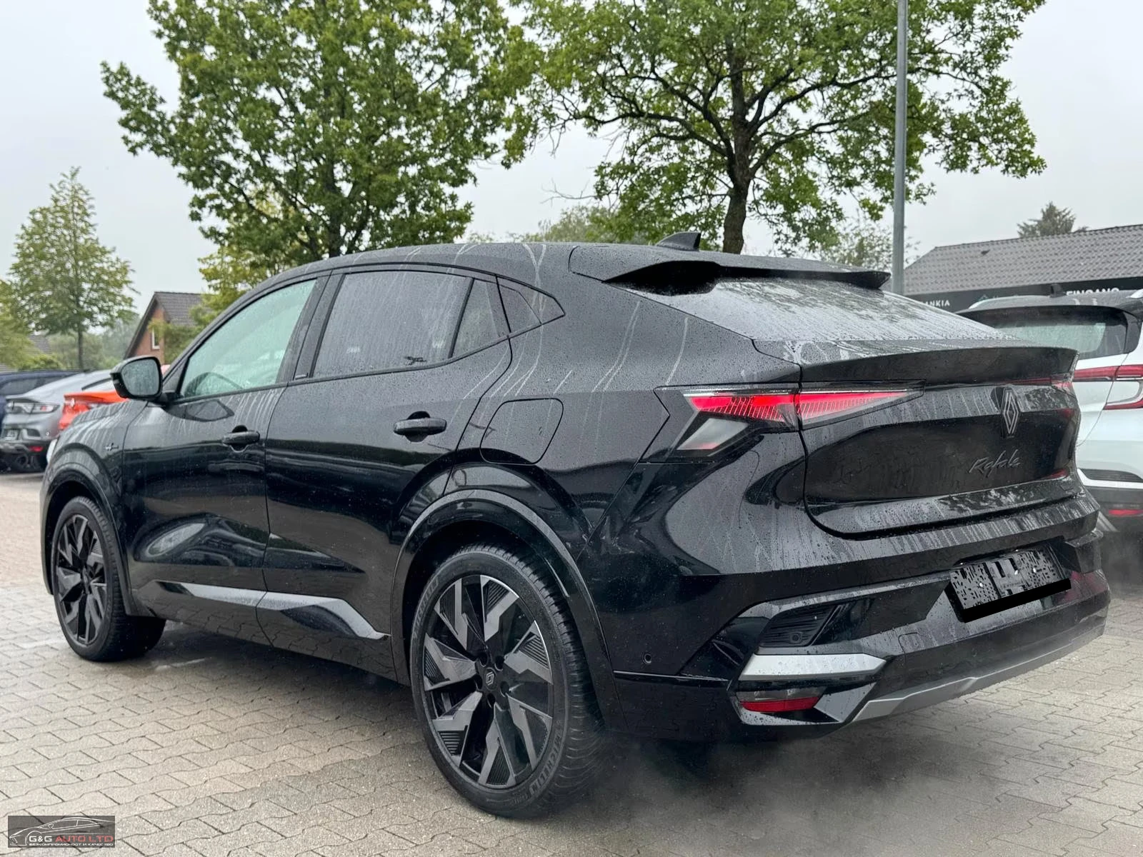 Renault Rafale PHEV/300HP/ESPIRITALPINE/4X4/360/HUD/PANO/MEM/635z, снимка 4 - Автомобили и джипове - 55402589