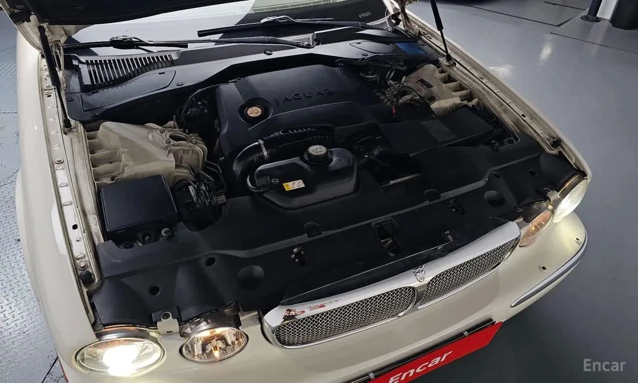 Jaguar Xj * 2.7D SWB * ЦЕНА ДО БГ, снимка 17 - Автомобили и джипове - 55606952