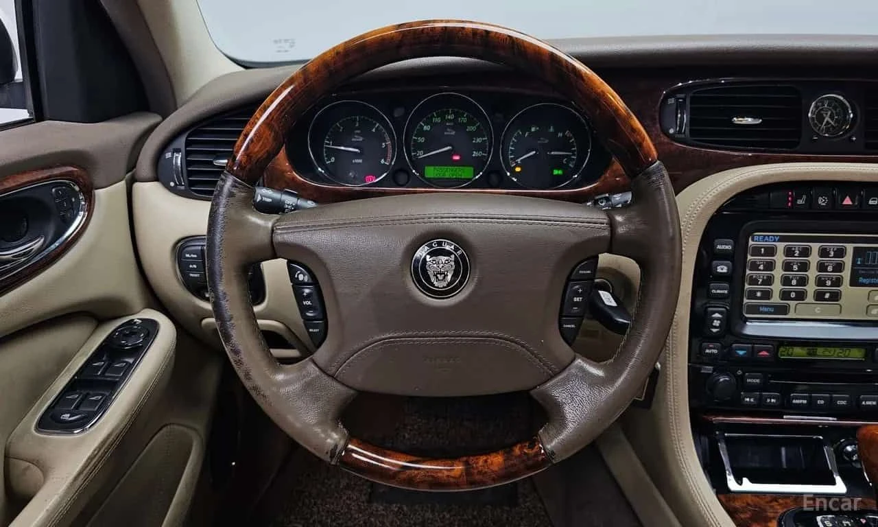 Jaguar Xj * 2.7D SWB * ЦЕНА ДО БГ, снимка 8 - Автомобили и джипове - 55606952