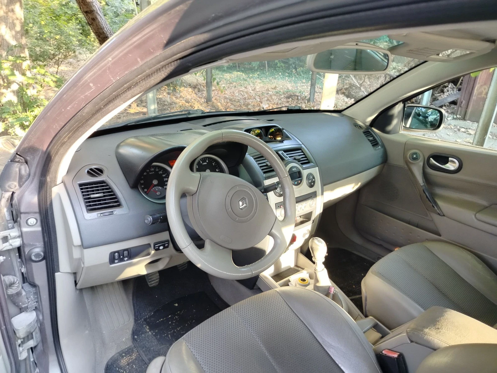Renault Megane, снимка 2 - Автомобили и джипове - 55771679