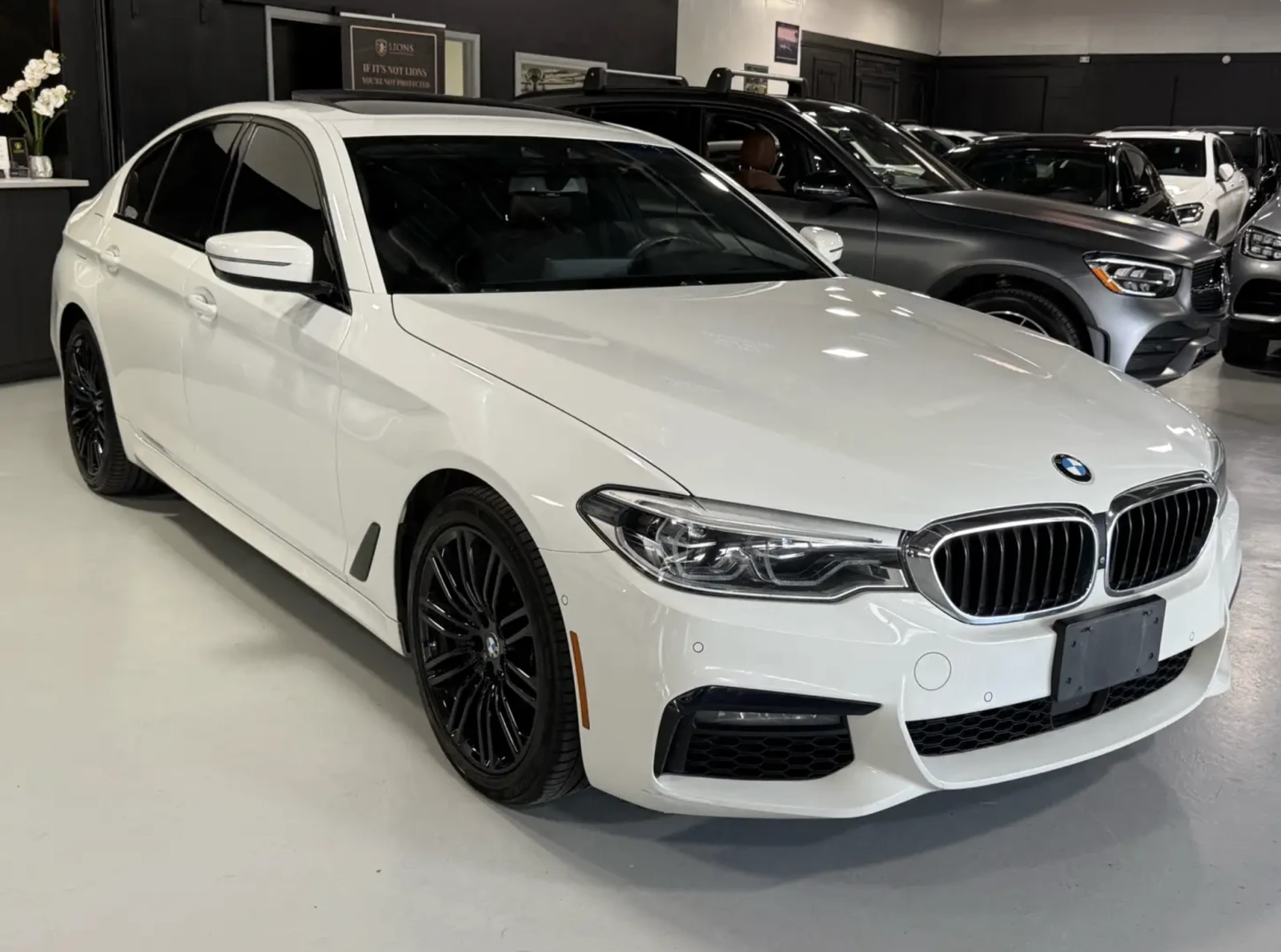 BMW 540 M SPORT / INDIVIDUAL /  H&K / ОБДУХ / HEAD UP , снимка 3 - Автомобили и джипове - 56009512