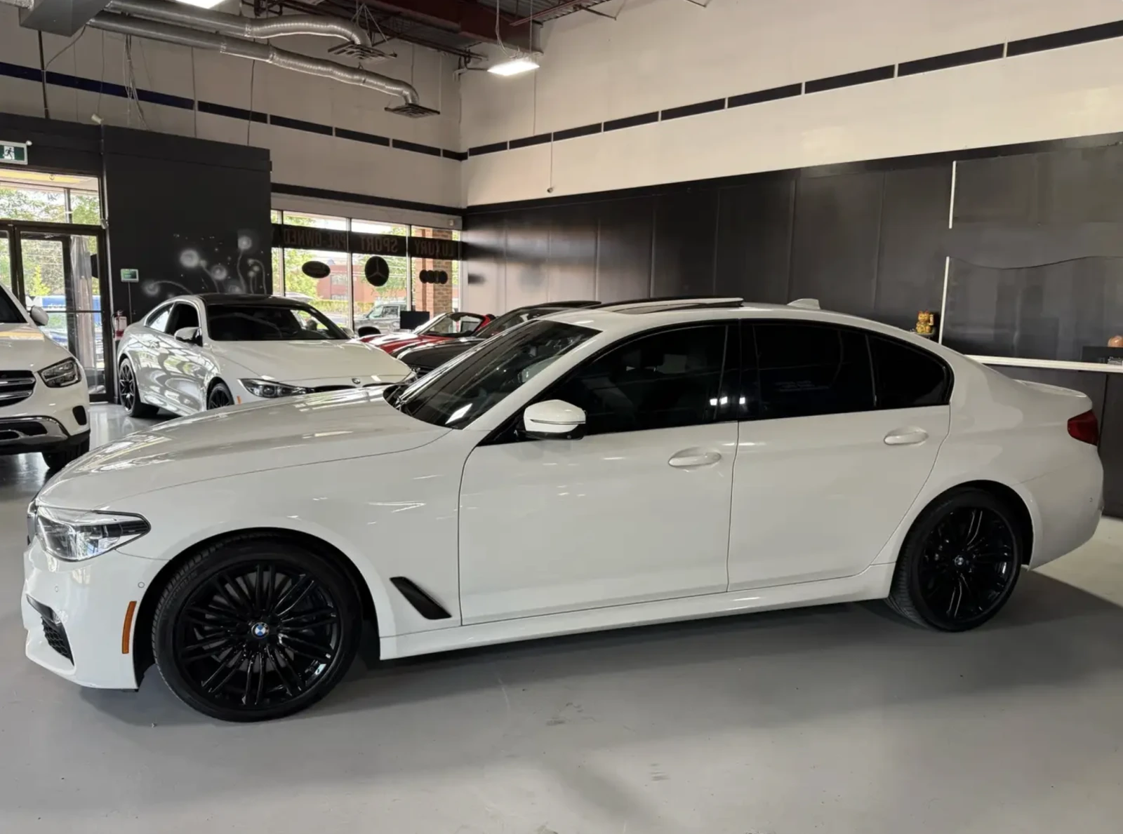 BMW 540 M SPORT / INDIVIDUAL /  H&K / ОБДУХ / HEAD UP , снимка 7 - Автомобили и джипове - 56009512