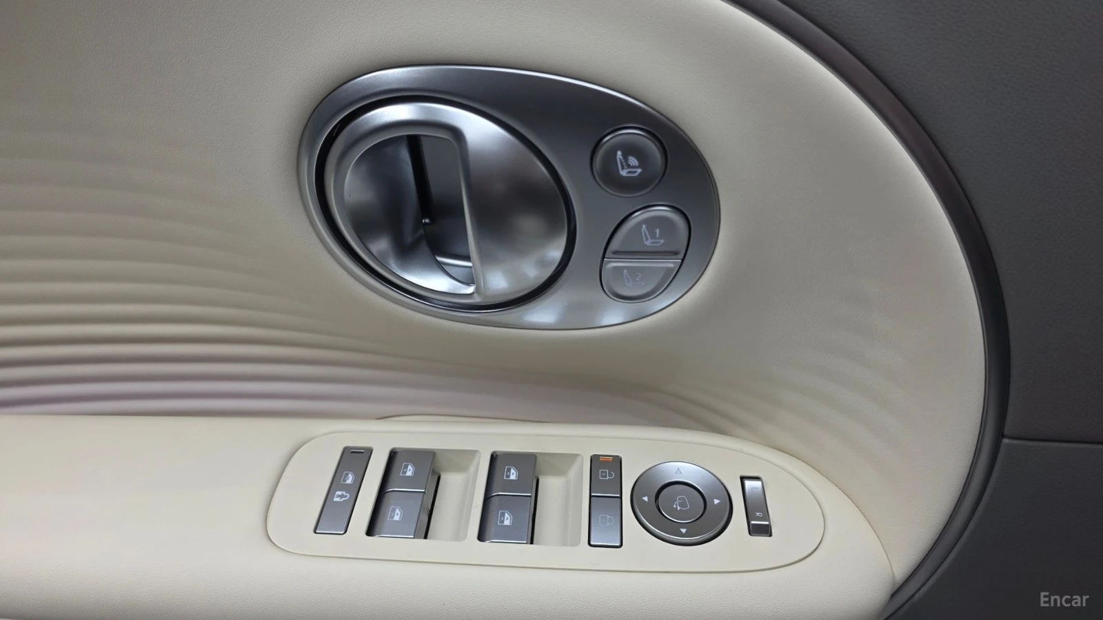 Hyundai IONIQ 9 Long Range AWD 6-Seater Prestige, снимка 11 - Автомобили и джипове - 56112517