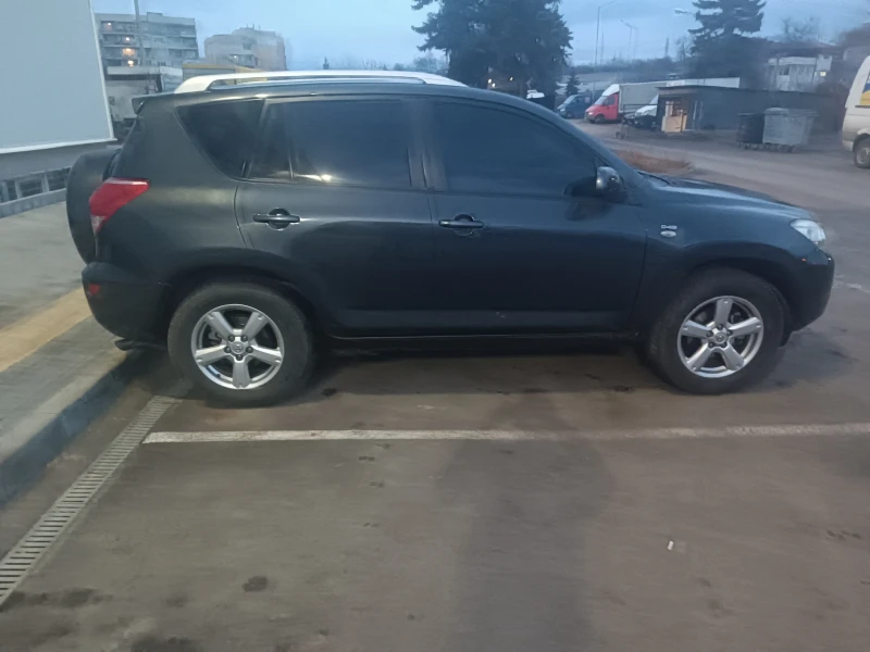 Toyota Rav4 D4D, снимка 3 - Автомобили и джипове - 49505293