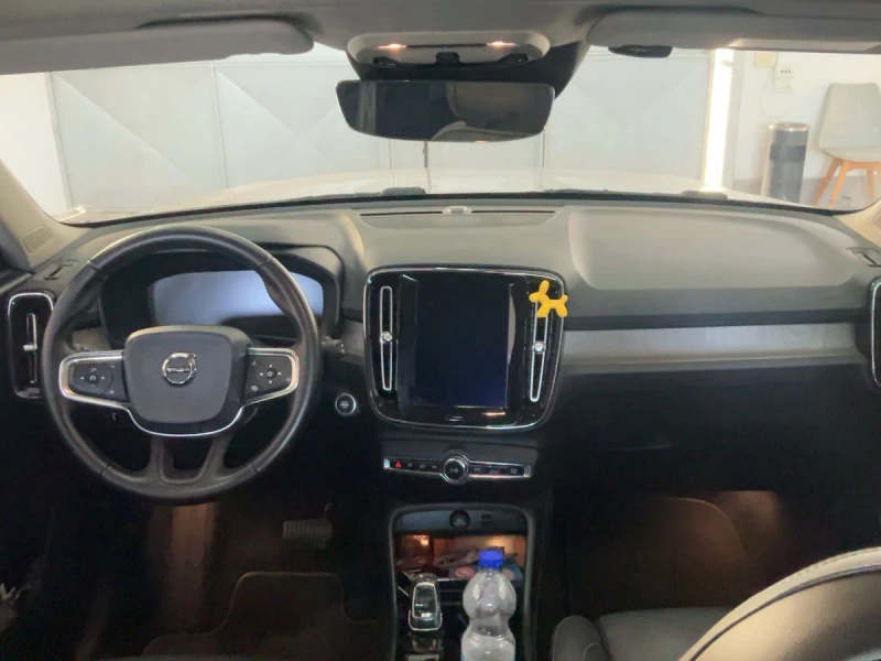 Volvo XC40 Inscription Гаранция 9м//4x4/Panorama/Keyless/Кожа, снимка 7 - Автомобили и джипове - 53478519