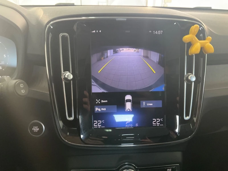 Volvo XC40 Inscription Гаранция 9м//4x4/Panorama/Keyless/Кожа, снимка 12 - Автомобили и джипове - 53478519