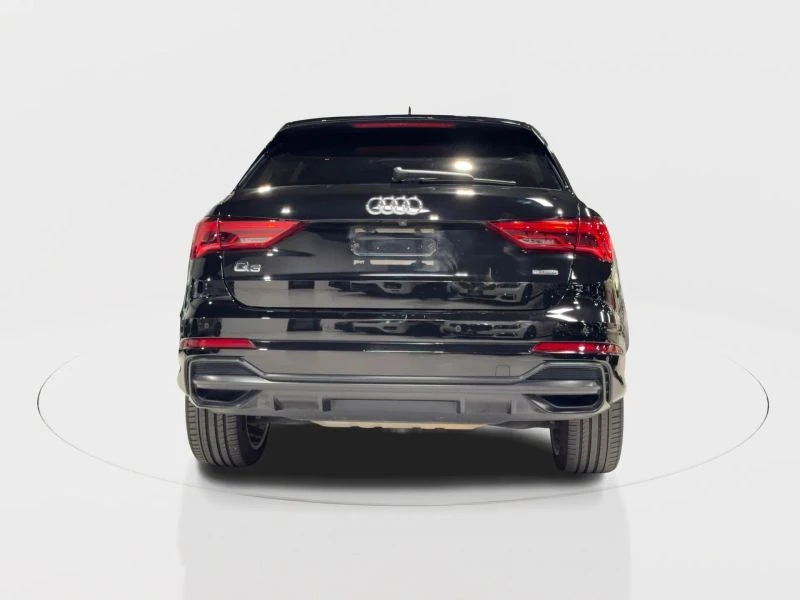 Audi Q3, снимка 12 - Автомобили и джипове - 53089796