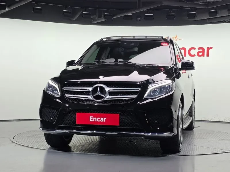 Mercedes-Benz GLE 350d - САМО 30% АВАНС, снимка 3 - Автомобили и джипове - 56112319