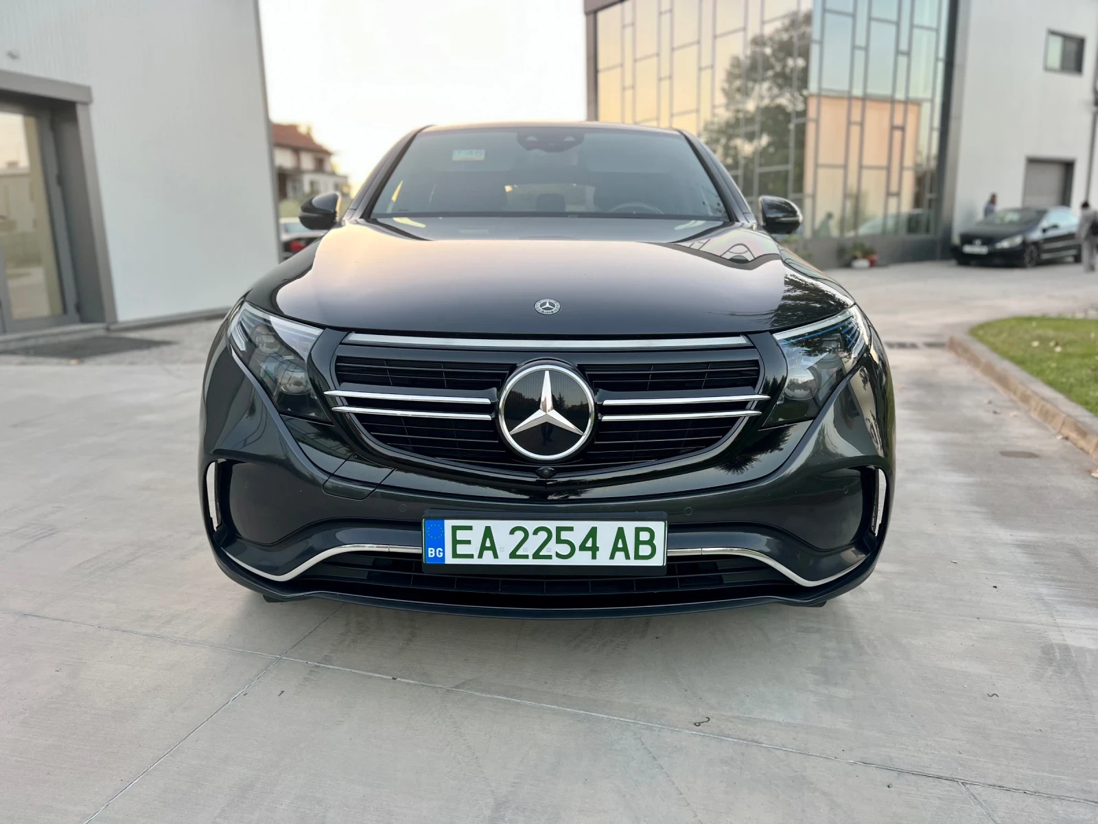 Mercedes-Benz EQC 400/AMG/4Matik/360/Multibeam - изображение 8